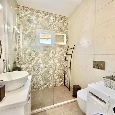 Elea Boutique With Private Pool By Dadovillas 아카라비