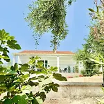 Elea Boutique With Private Pool By Dadovillas فيلة أخارافي