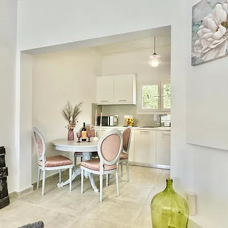 Elea Boutique With Private Pool By Dadovillas Αχαράβη