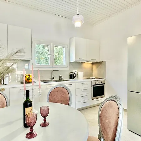 Elea Boutique With Private Pool By Dadovillas Vilă *