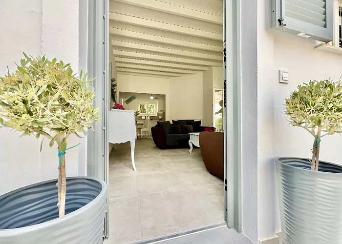 Elea Boutique With Private Pool By Dadovillas אצ'ארבי